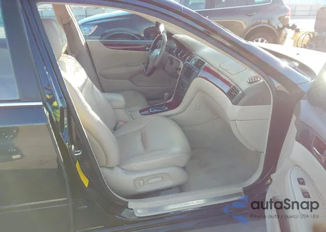 2002 Lexus Es 300 из США, поврежденный, VIN JTHBF30G420039701